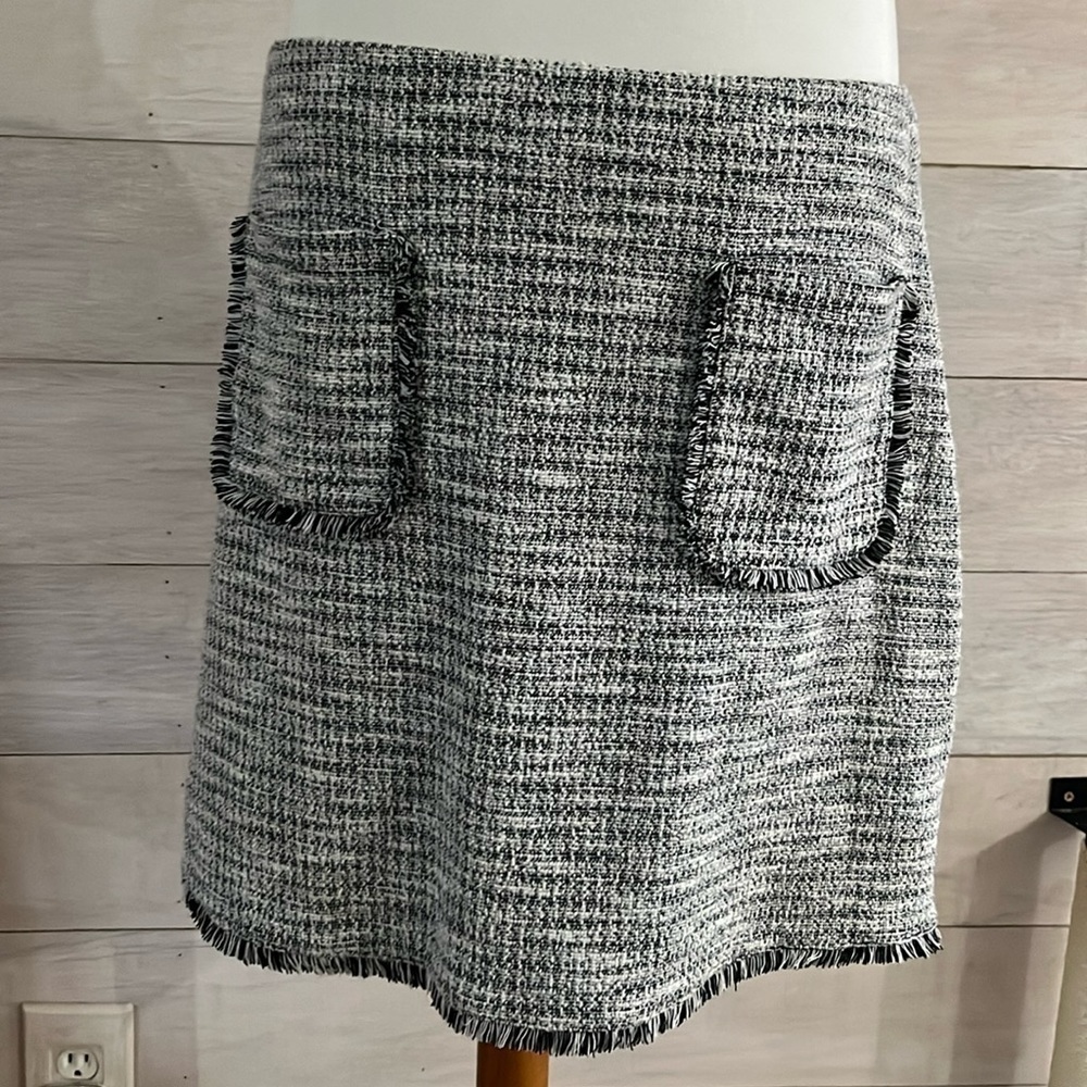 Loft Slip on Black And White Skirt L